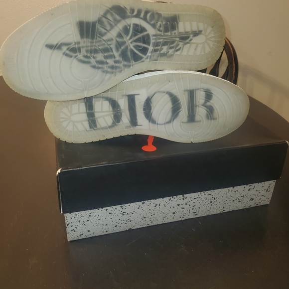 Air Dior Size 9.5 - Picture 5 of 5